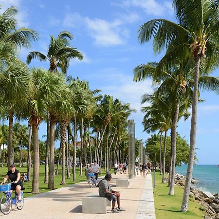 Beachfront Bentley Hotel One Bedroom Suite With Balcony And Beach Access Miami Beach Extérieur photo