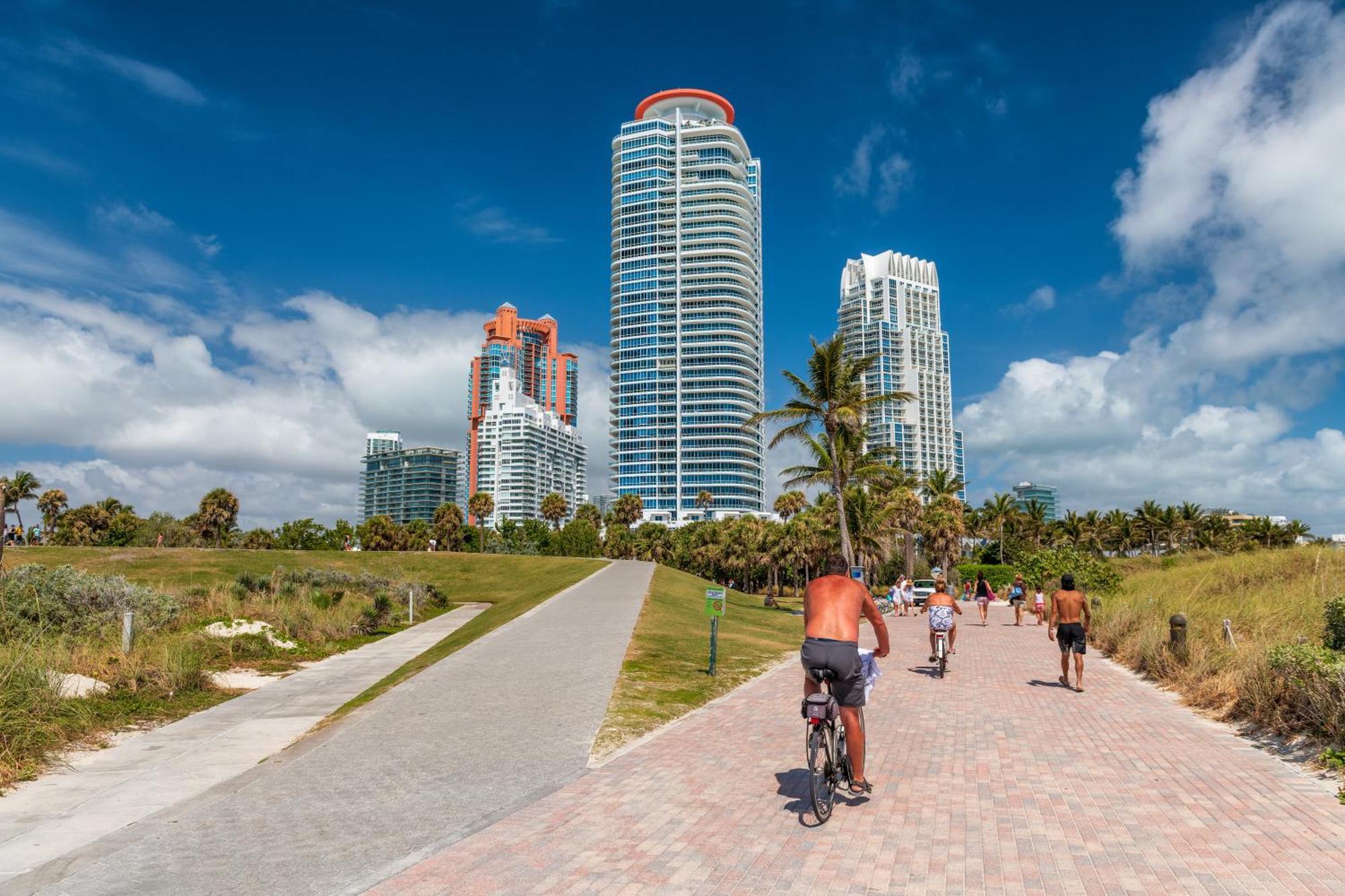 Beachfront Bentley Hotel One Bedroom Suite With Balcony And Beach Access Miami Beach Extérieur photo